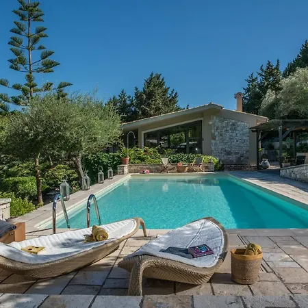 Basilica Estate Villa Porto Ozias